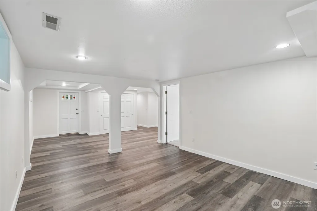 3004 SW Barton Street Seattle WA 98126