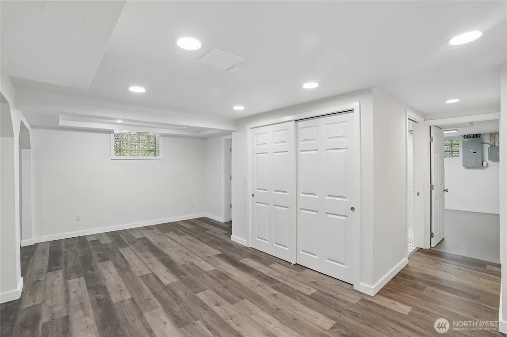 3004 SW Barton Street Seattle WA 98126