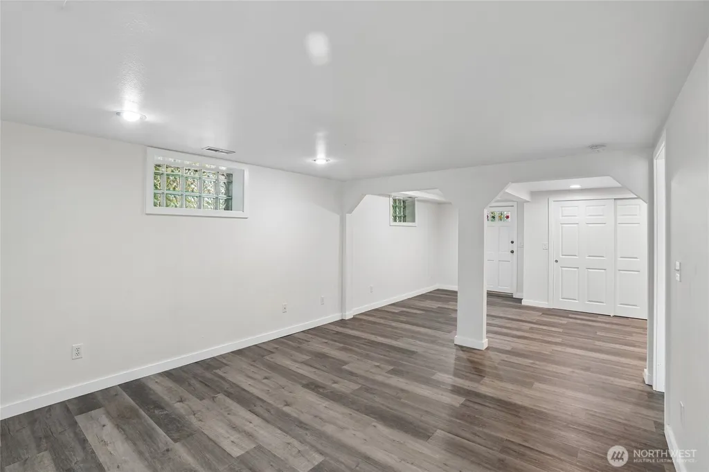 3004 SW Barton Street Seattle WA 98126