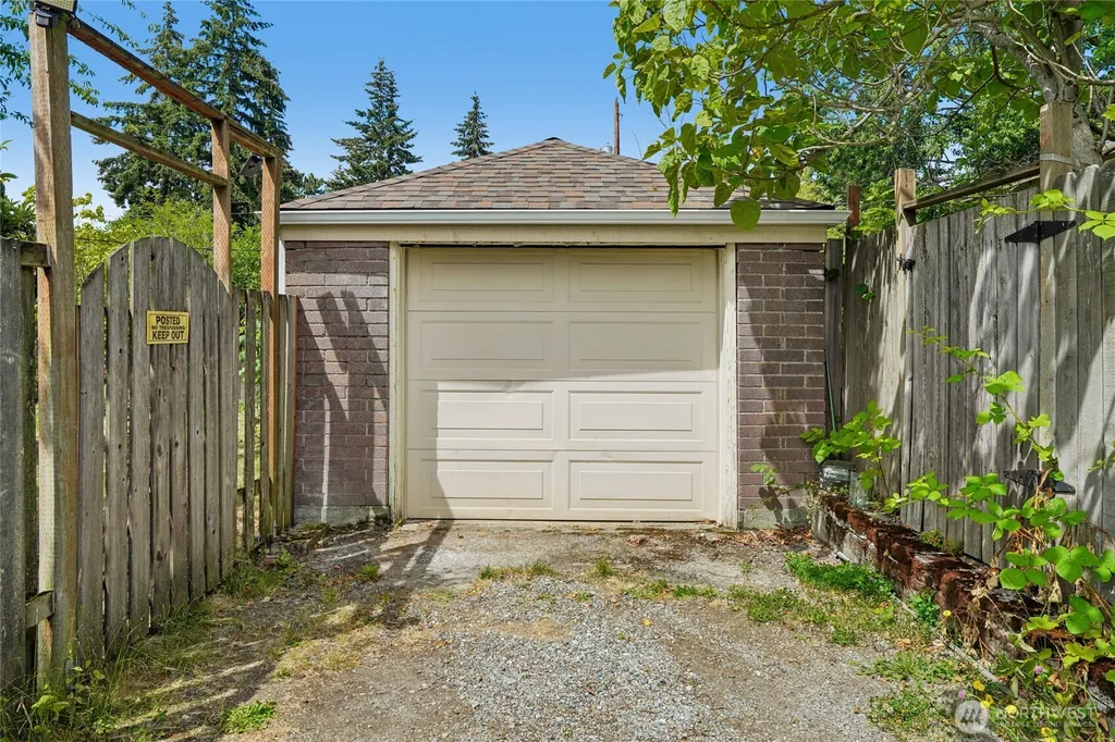 3004 SW Barton Street Seattle WA 98126