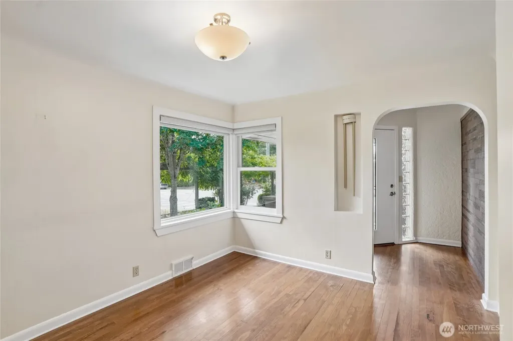 3004 SW Barton Street Seattle WA 98126