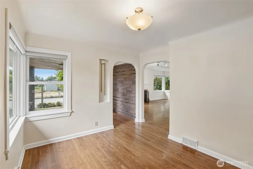 3004 SW Barton Street Seattle WA 98126