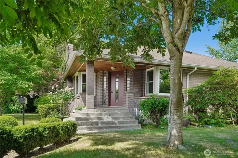 3004 SW Barton Street Seattle WA 98126
