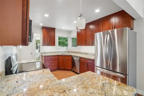 3004 SW Barton Street Seattle WA 98126