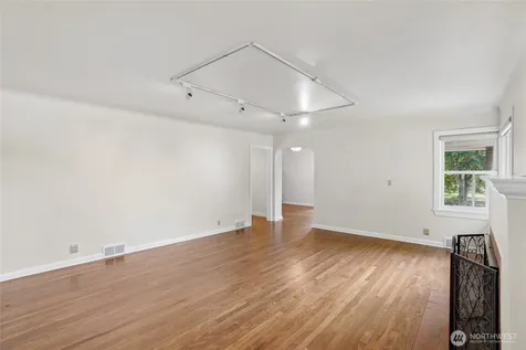 3004 SW Barton Street Seattle WA 98126