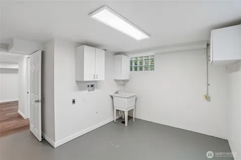 3004 SW Barton Street Seattle WA 98126