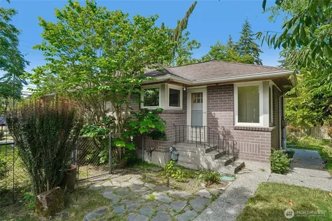 3004 SW Barton Street Seattle WA 98126