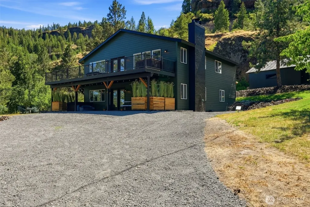 39301 Sterling Valley Road N Lincoln WA 99147