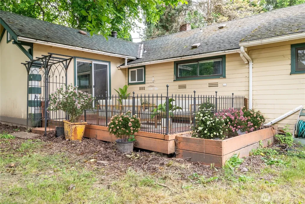 621 S Second Street Toledo WA 98591
