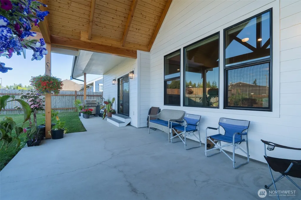 806 Mapleridge Drive Everson WA 98247