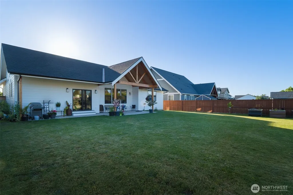 806 Mapleridge Drive Everson WA 98247