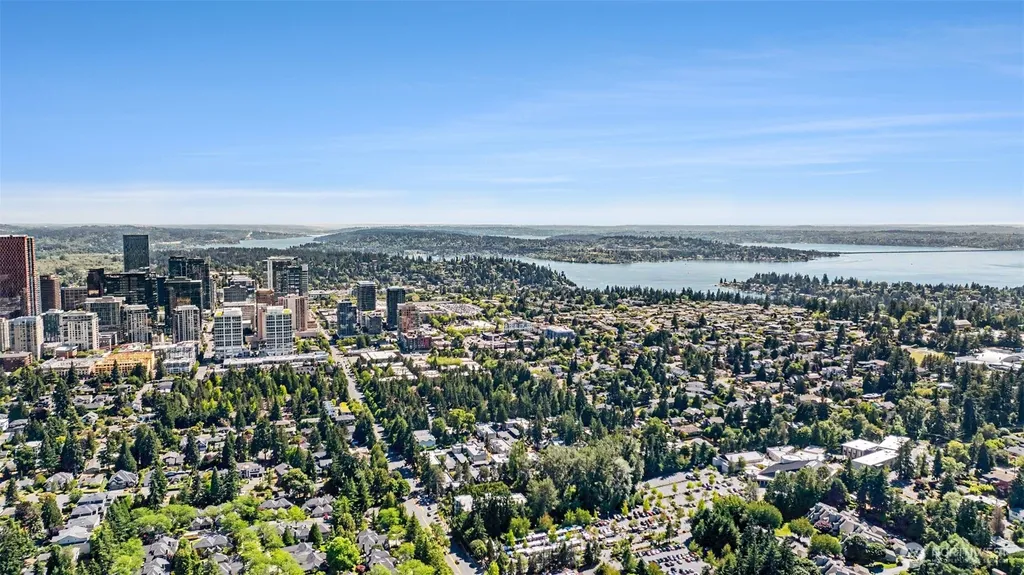 10398 NE 17 Street Bellevue WA 98004