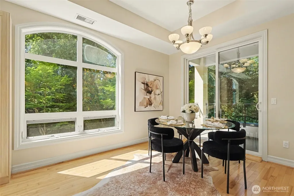 10398 NE 17 Street Bellevue WA 98004