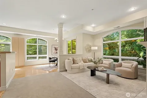 10398 NE 17 Street Bellevue WA 98004