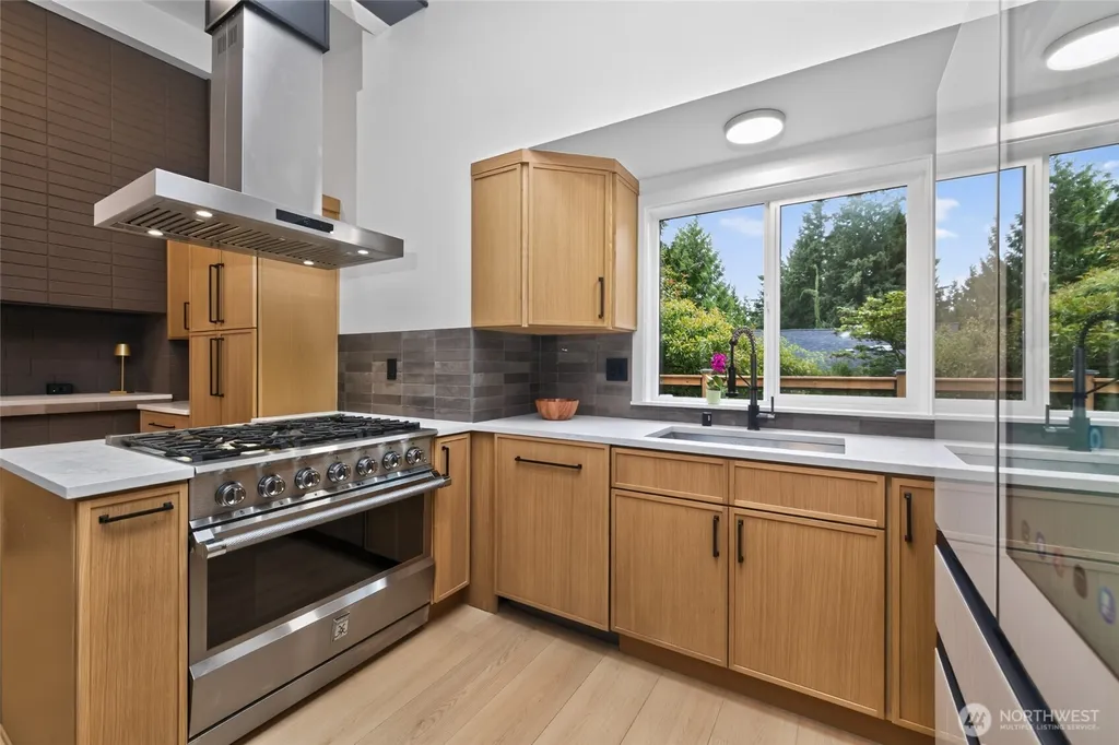 11720 NE 144th Place Kirkland WA 98034