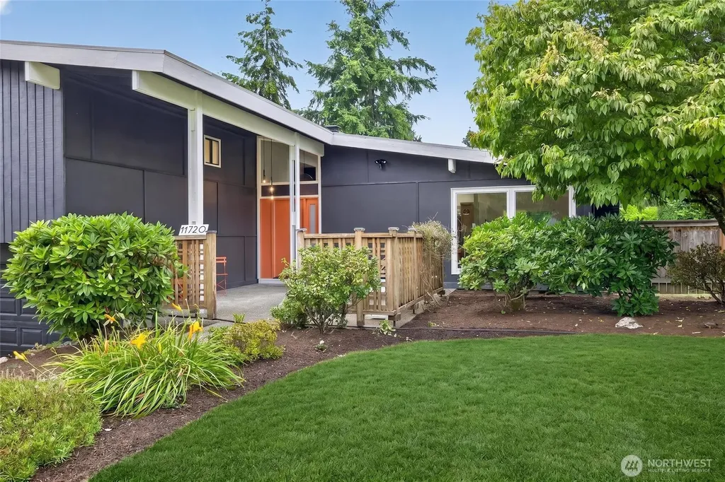 11720 NE 144th Place Kirkland WA 98034