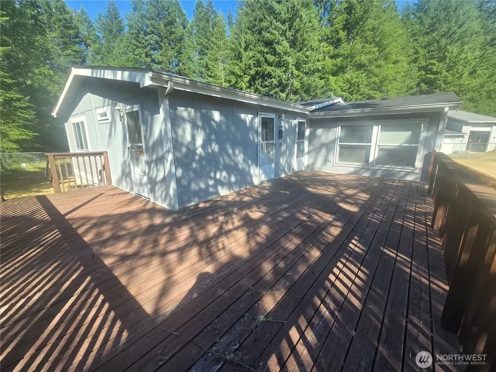24707 Sr 706 E Ashford WA 98304