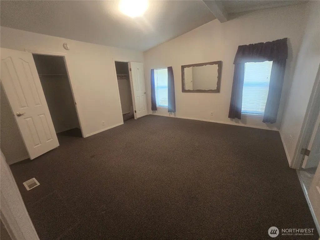 24707 Sr 706 E Ashford WA 98304