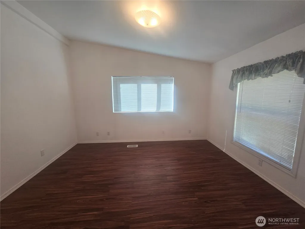24707 Sr 706 E Ashford WA 98304