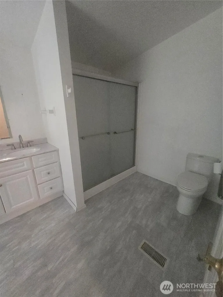 24707 Sr 706 E Ashford WA 98304