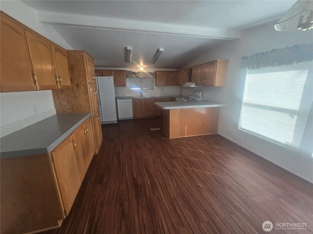 24707 Sr 706 E Ashford WA 98304