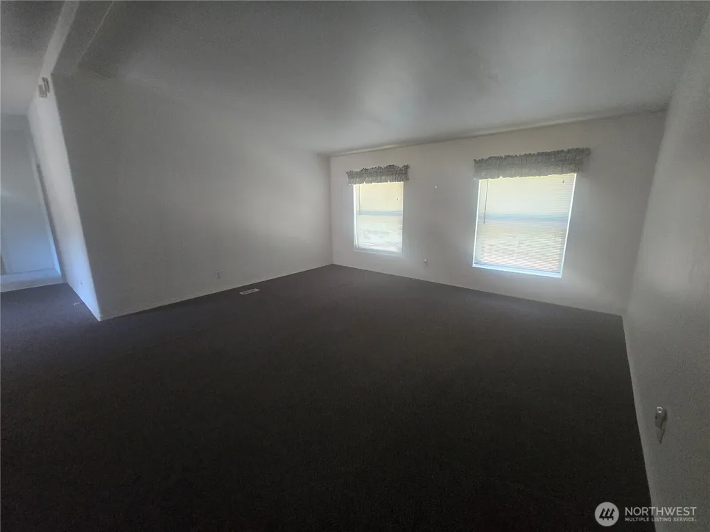 24707 Sr 706 E Ashford WA 98304
