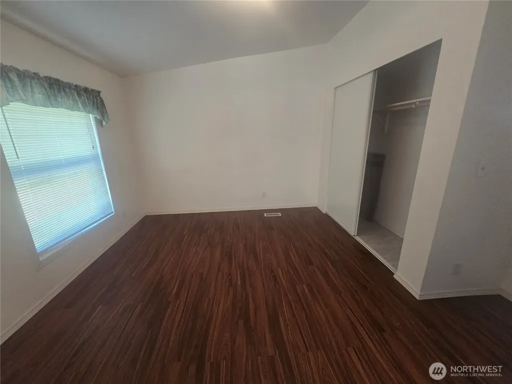 24707 Sr 706 E Ashford WA 98304