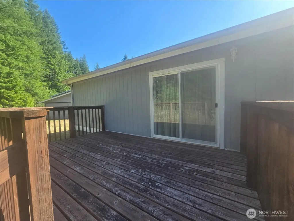 24707 Sr 706 E Ashford WA 98304