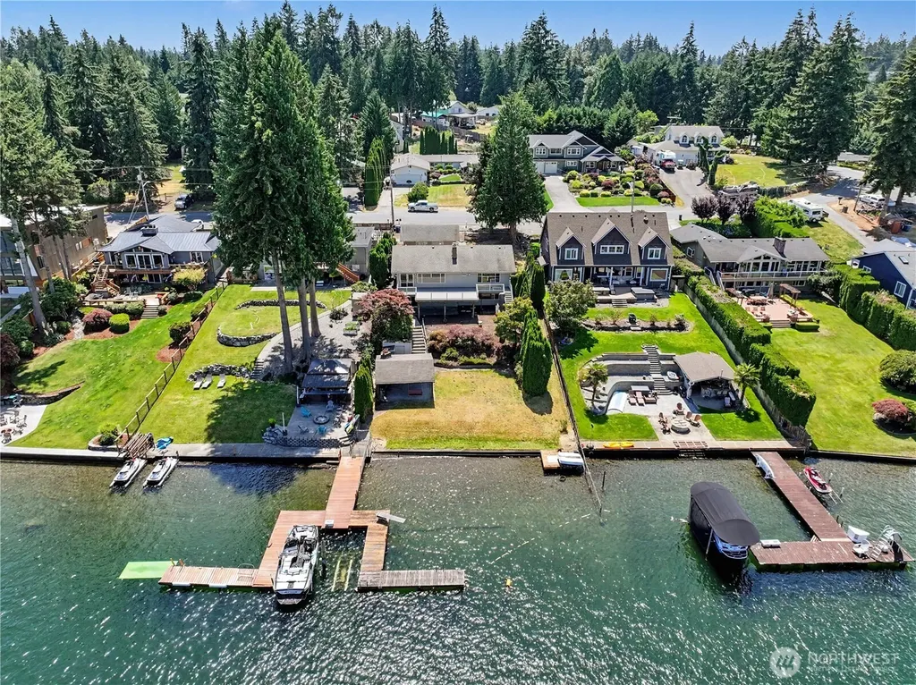 2321 185th Avenue E Lake Tapps WA 98391