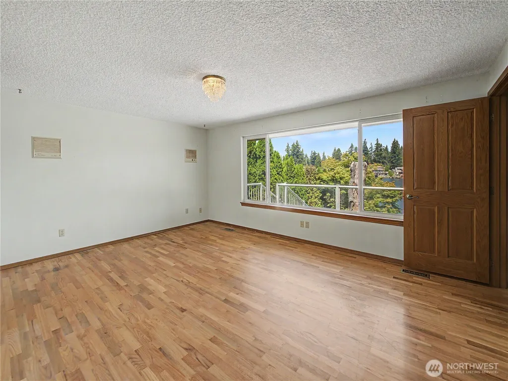 2321 185th Avenue E Lake Tapps WA 98391