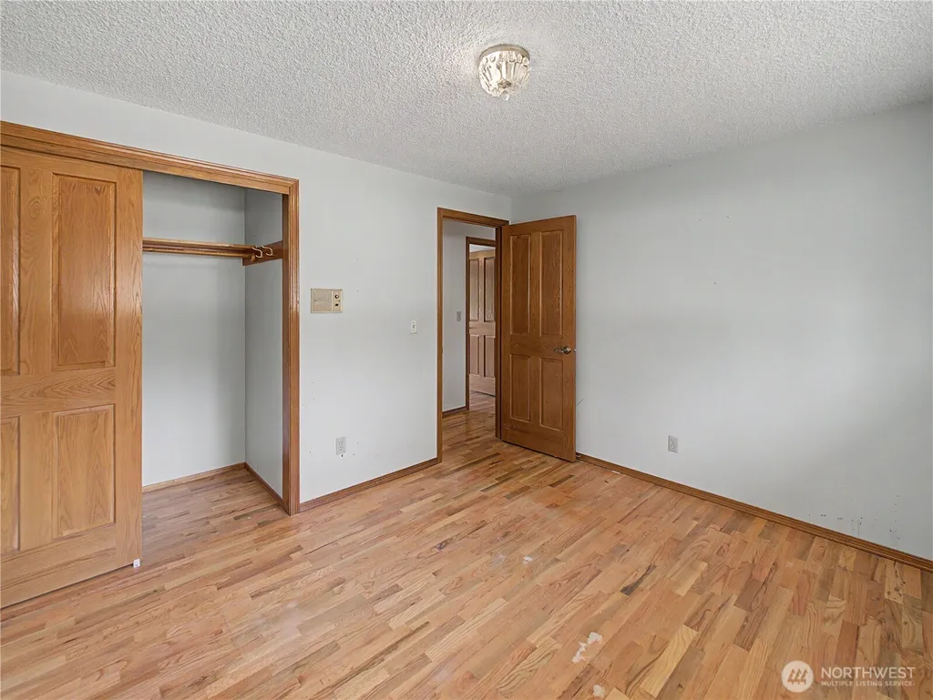 2321 185th Avenue E Lake Tapps WA 98391