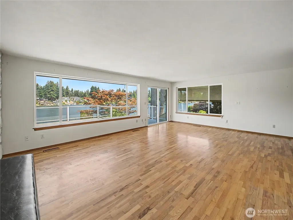 2321 185th Avenue E Lake Tapps WA 98391