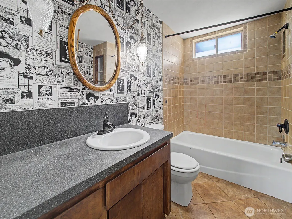 2321 185th Avenue E Lake Tapps WA 98391