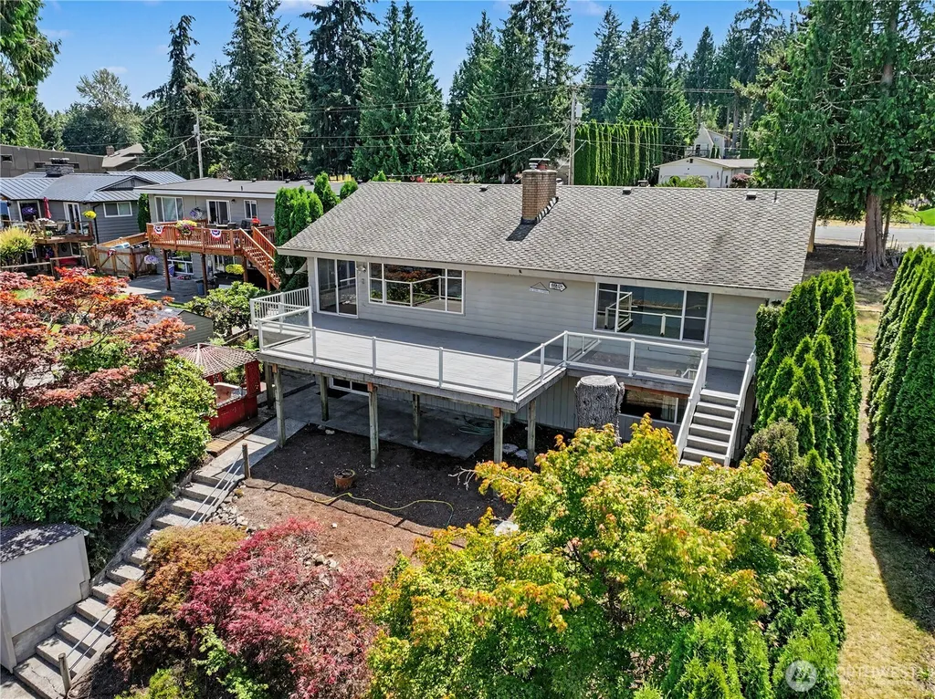 2321 185th Avenue E Lake Tapps WA 98391