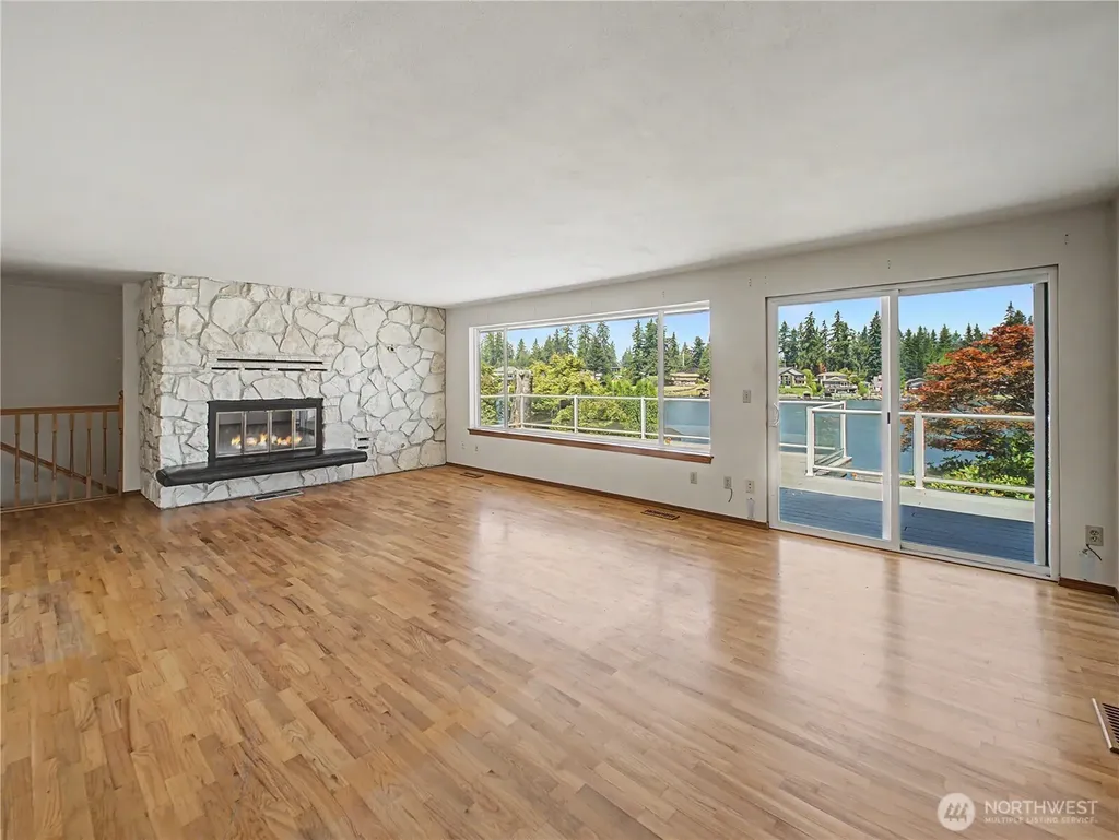2321 185th Avenue E Lake Tapps WA 98391