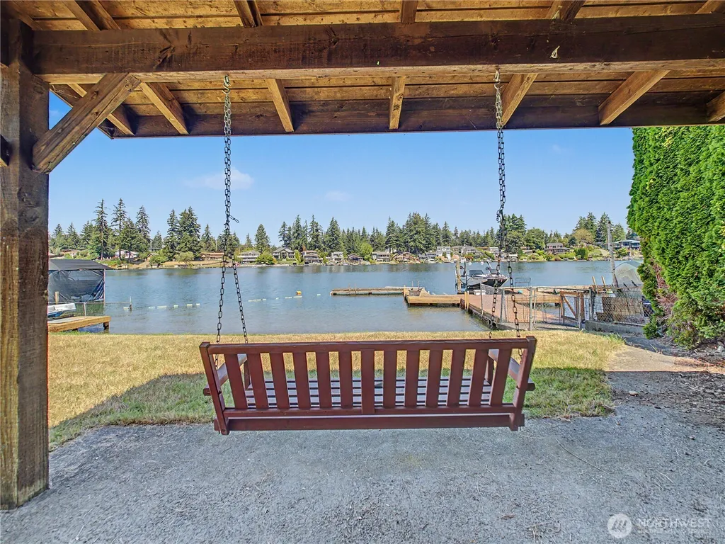 2321 185th Avenue E Lake Tapps WA 98391