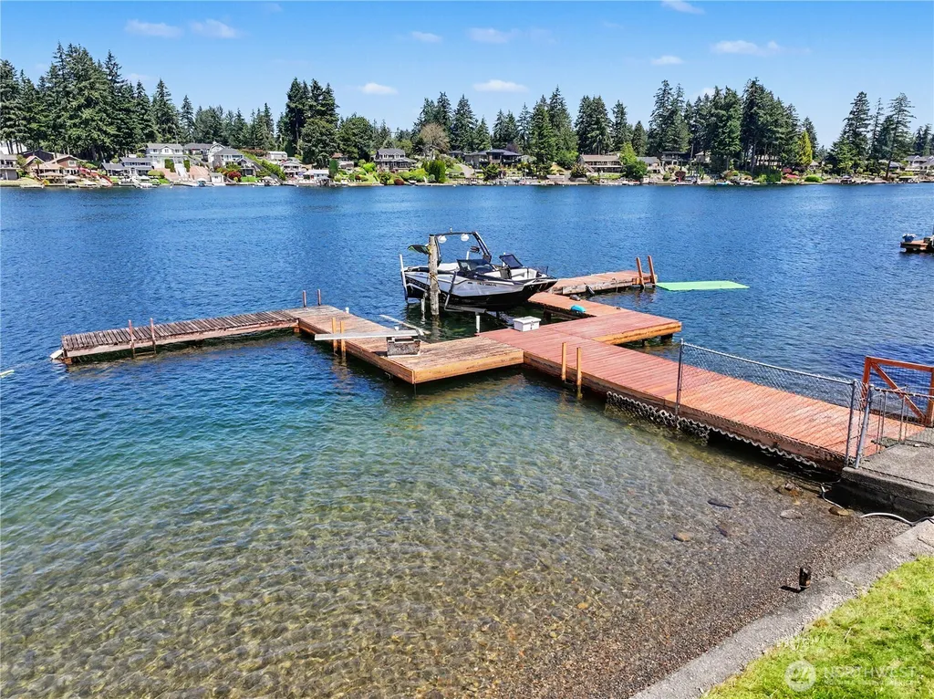 2321 185th Avenue E Lake Tapps WA 98391
