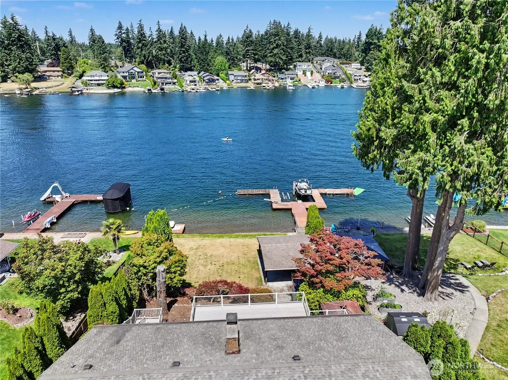 2321 185th Avenue E Lake Tapps WA 98391