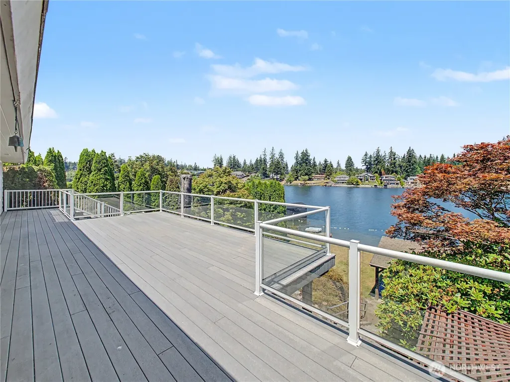 2321 185th Avenue E Lake Tapps WA 98391