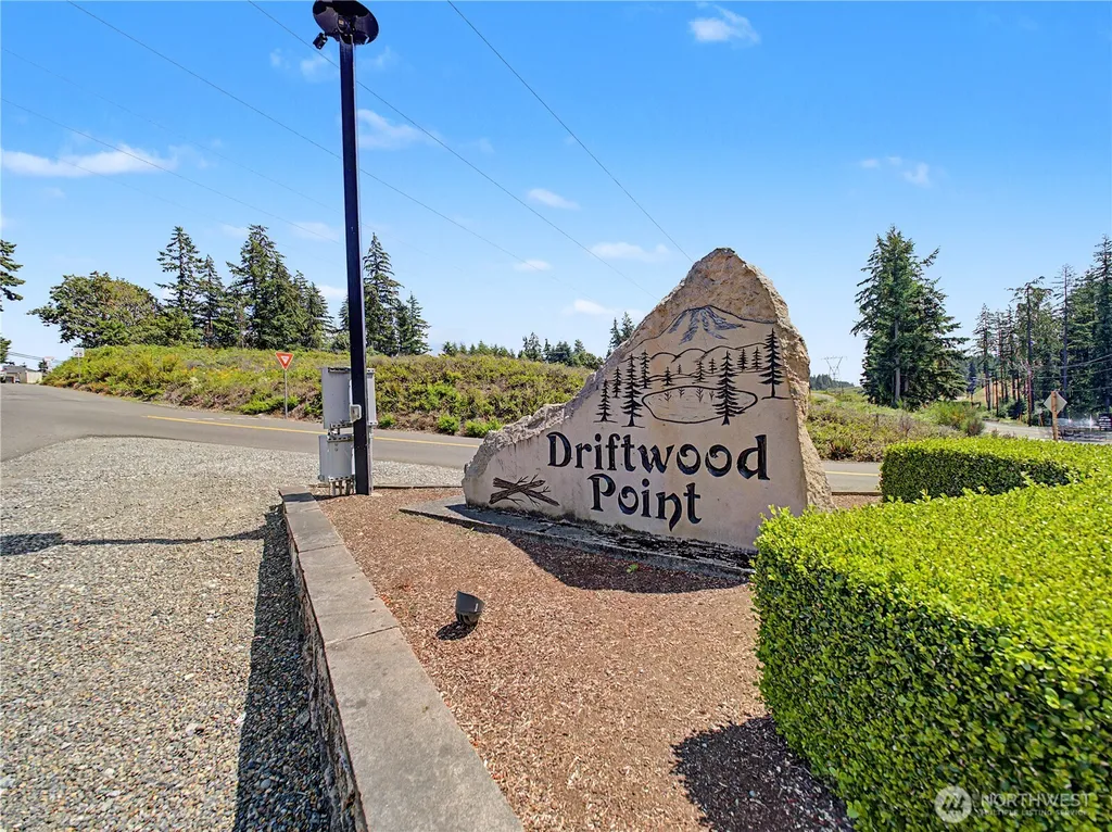 2321 185th Avenue E Lake Tapps WA 98391