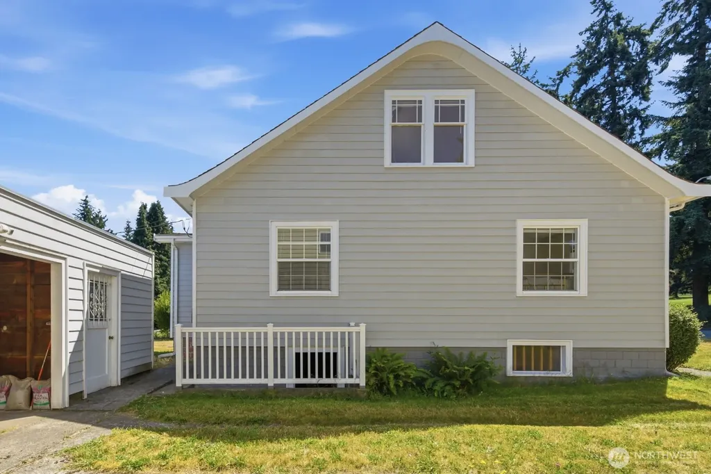5627 Colby Avenue Everett WA 98203
