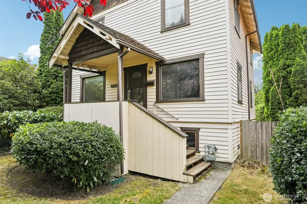 4849 48th Avenue SW Seattle WA 98116