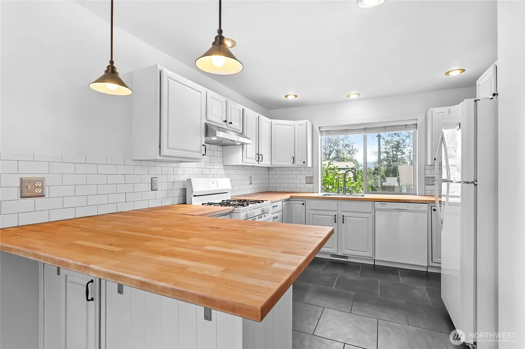 1619 Valhalla Street Bellingham WA 98226