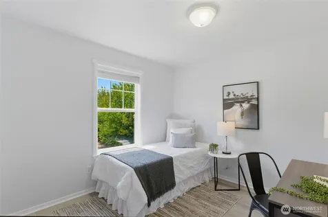 3331 Laurelwood Circle NE Tacoma WA 98422