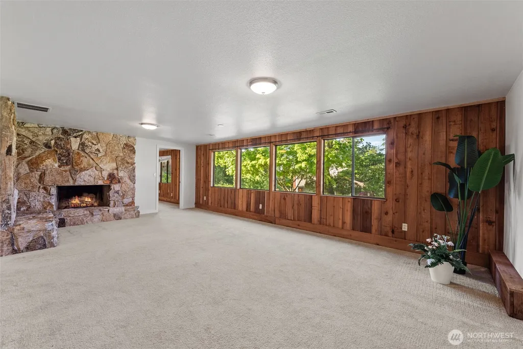 14910 SE 49th Street Bellevue WA 98006