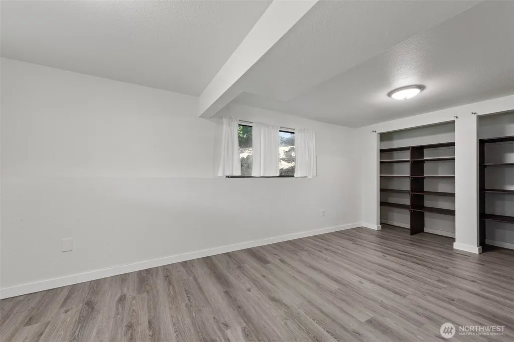 14910 SE 49th Street Bellevue WA 98006