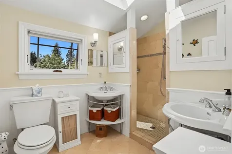 7047 27th Avenue NW Seattle WA 98117
