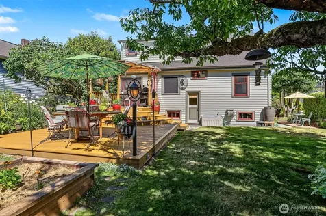 7047 27th Avenue NW Seattle WA 98117
