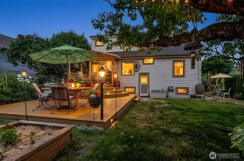 7047 27th Avenue NW Seattle WA 98117