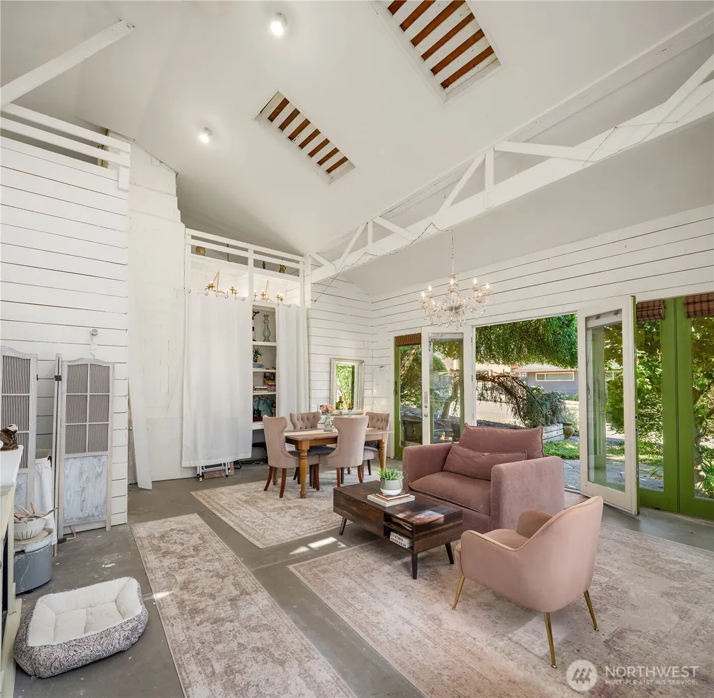 5414 SW Beach Drive Terrace Seattle WA 98116